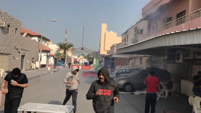 An image that appeared on social media shows Bahrainis around Sheikh Isa Qassim’s home as regime forces attack them on December 21, 2016.